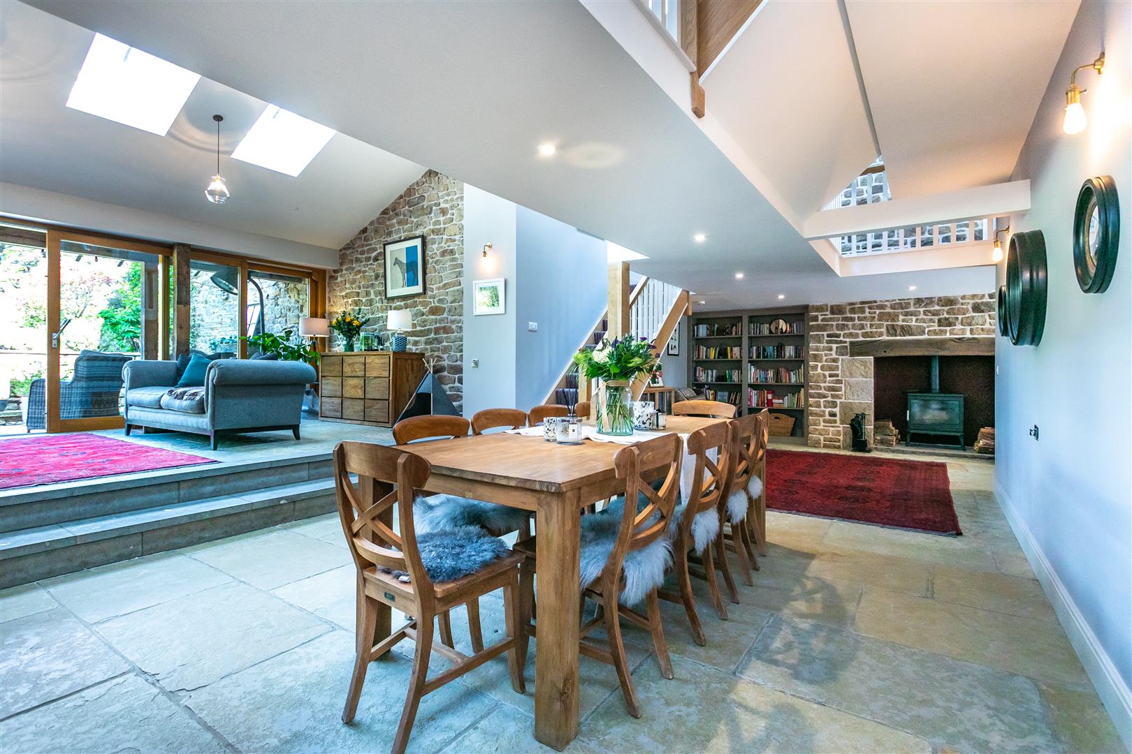 Calder Coach House, Calder House Lane, Bowgreave, Preston, PR3 1ZE